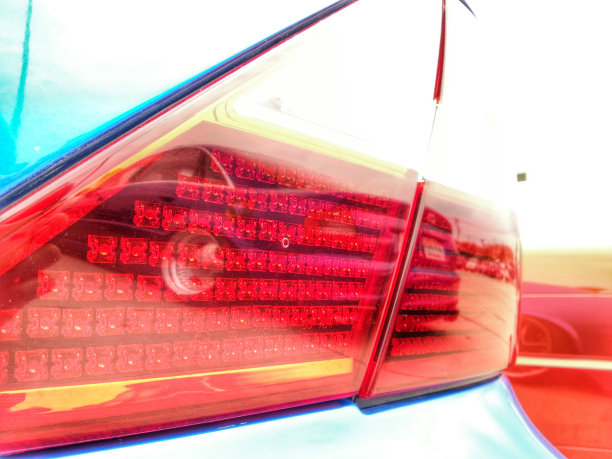 汽车反射图片下载