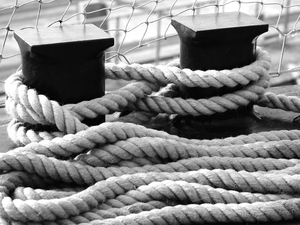 绞盘和绳子图片下载