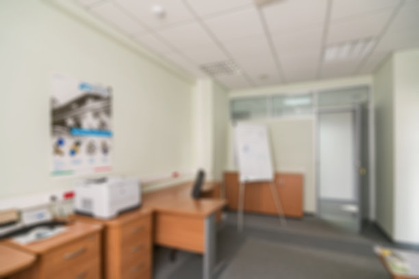 普通写字楼内部背景模糊图片下载