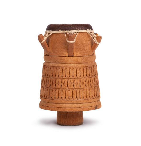 Djembe，苏里南打击乐，山羊皮手工木鼓图片下载