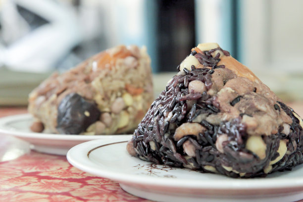 黑色的粽子素材图片