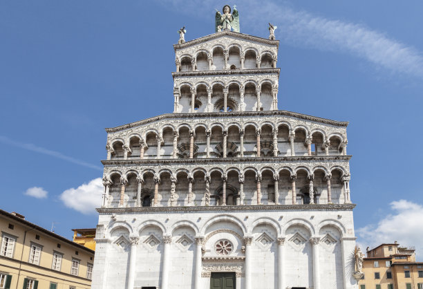 圣米格尔教堂在卢卡。佛罗的圣米歇尔图片下载