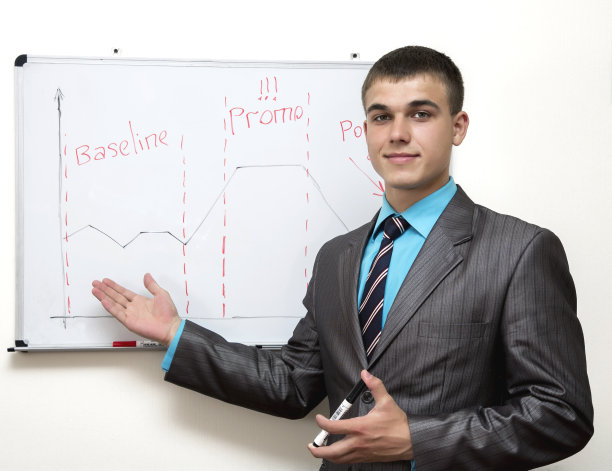 年轻成功的商业顾问图片下载