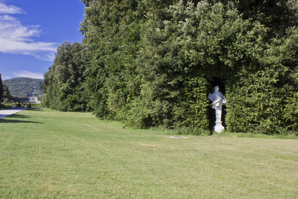 卡塞塔皇宫，主公园。图片下载