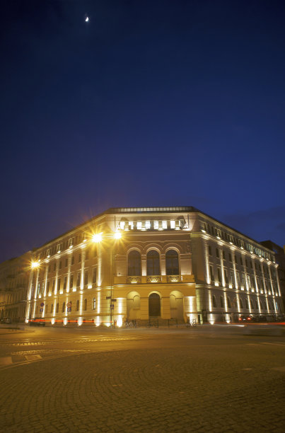 夜间建设大学艺术图片下载