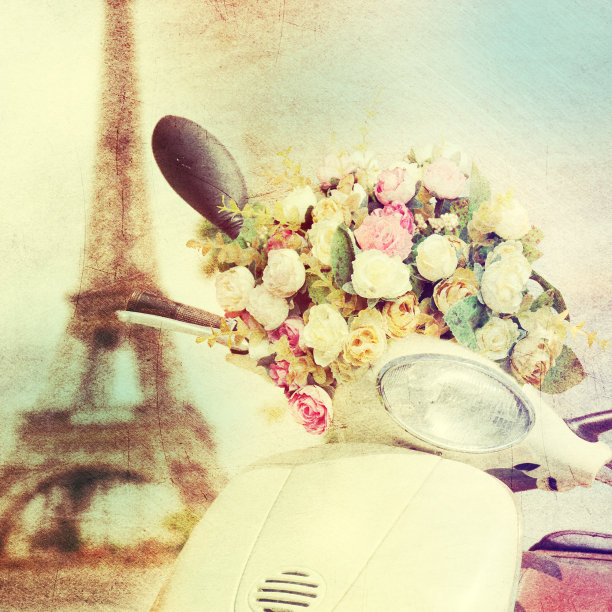 浪漫的背景与旧摩托车和玫瑰花束。图片下载