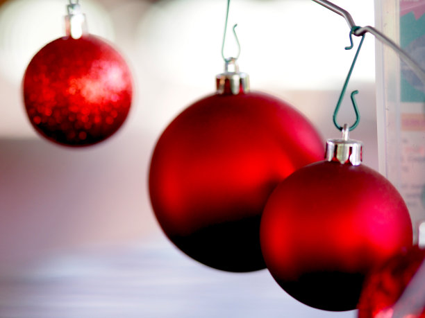 三个红球图片下载