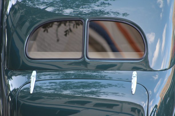 经典汽车后裂窗图片下载