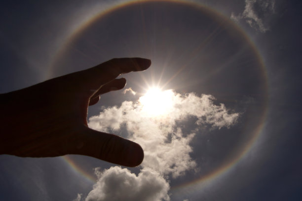 到达太阳图片下载