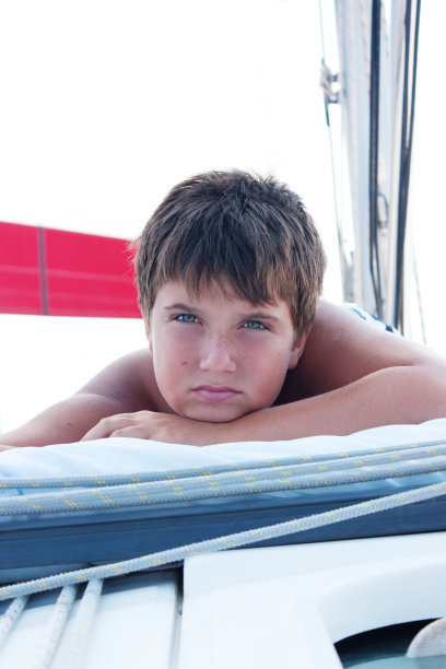 小男孩的肖像图片下载