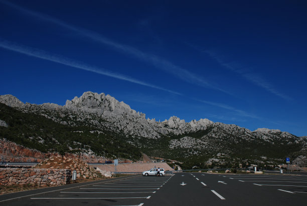 在山前停车图片下载