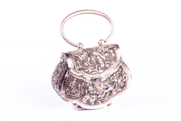 银离合器袋。图片下载