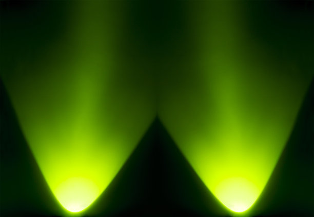 手电筒在黑暗时发出绿光图片下载