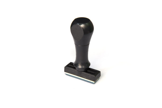 橡胶冲压件隔离在白色背景上图片下载