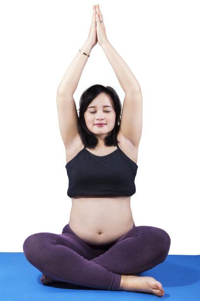 做瑜伽的亚洲孕妇图片下载