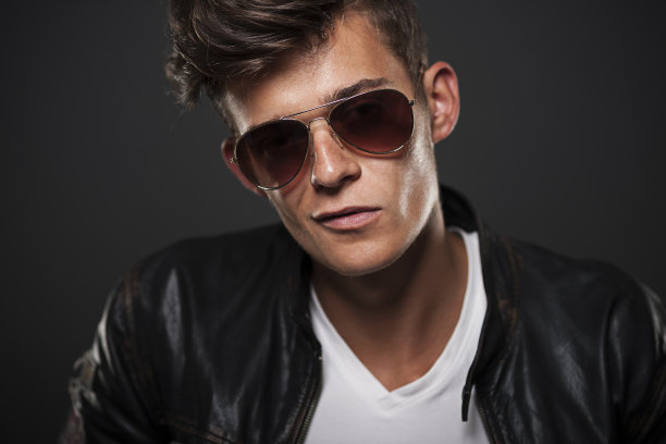 万人迷图片下载