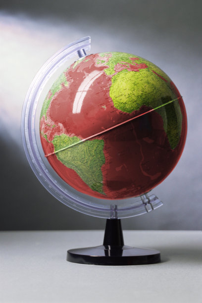 地球站在红色海洋上图片下载