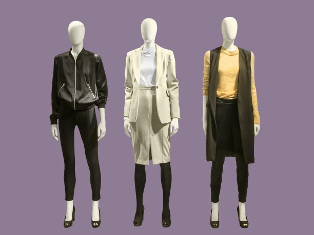 三个全身的女性模特图片下载