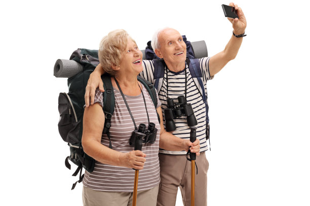 成熟的徒步旅行者自拍图片下载