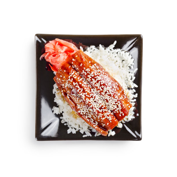 白色背景上的传统新鲜日本生鱼片图片下载