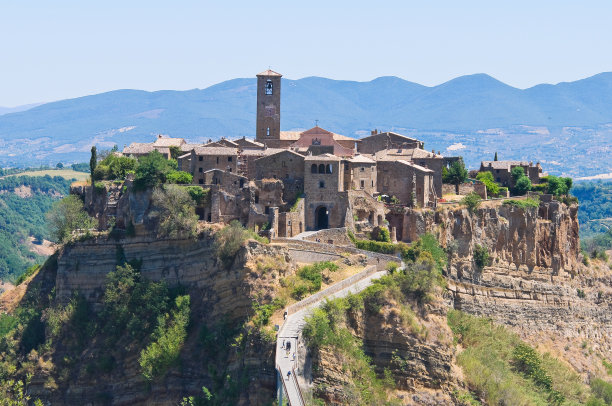 Bagnoregio Civita全景。拉齐奥。意大利。素材图片