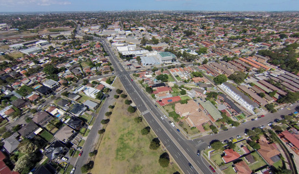 澳大利亚新南威尔士州莱克姆巴拥挤的郊区图片下载