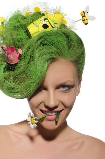 头发乱蓬蓬的洋甘菊女人图片下载