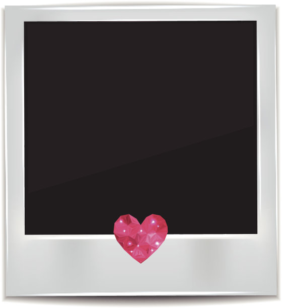 白色背景上的心形相框。图片下载