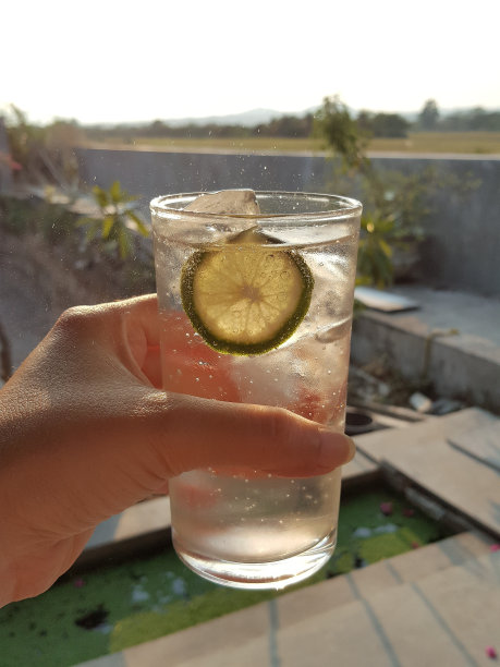 消暑用的石灰苏打图片下载