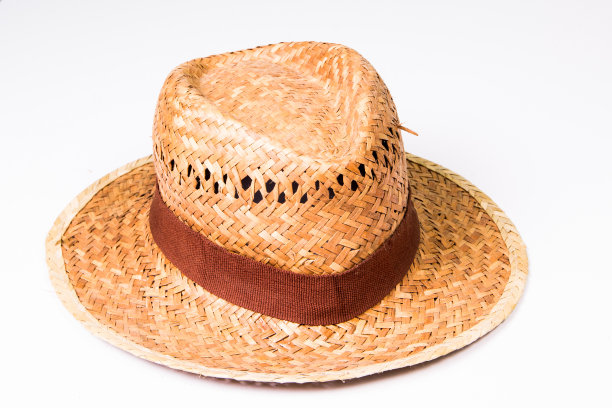 草帽孤立在白色。图片下载