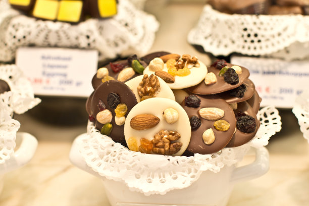 比利时坚果巧克力图片下载