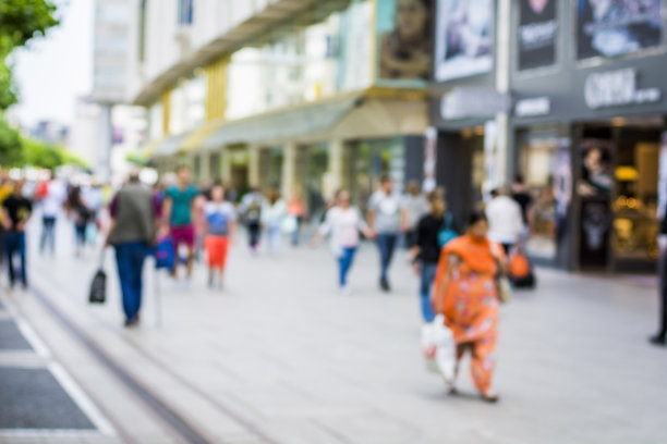 街道上模糊不清的人图片下载