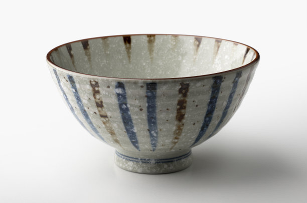 画的乡村碗孤立在白色的背景图片下载