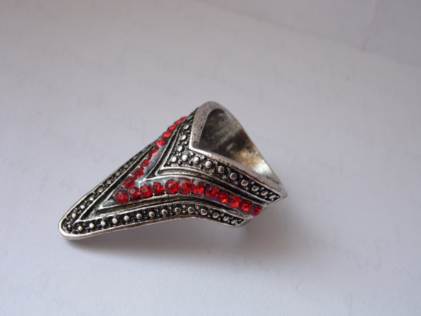 复古戒指图片下载