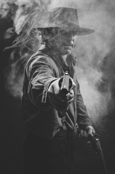 阴影中的枪手图片下载