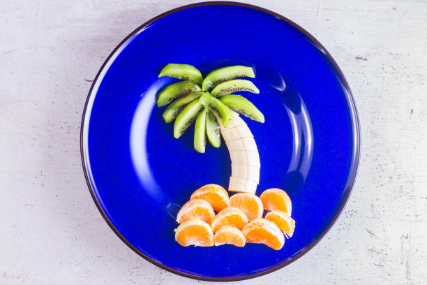 热带葡萄干水果沙拉图片下载