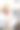 陶艺工作室里捧花瓶的成熟女人图片下载