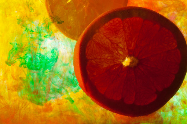 水里的橘子片图片下载