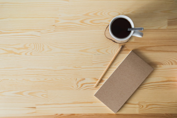 铅笔，记事本和一杯咖啡图片下载