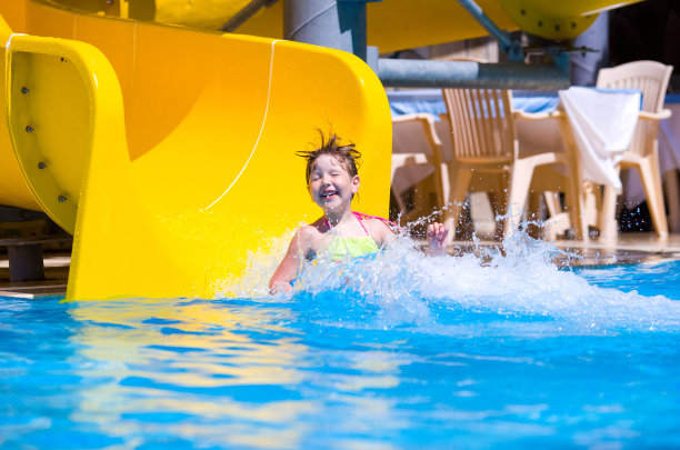 滑动在池图片下载