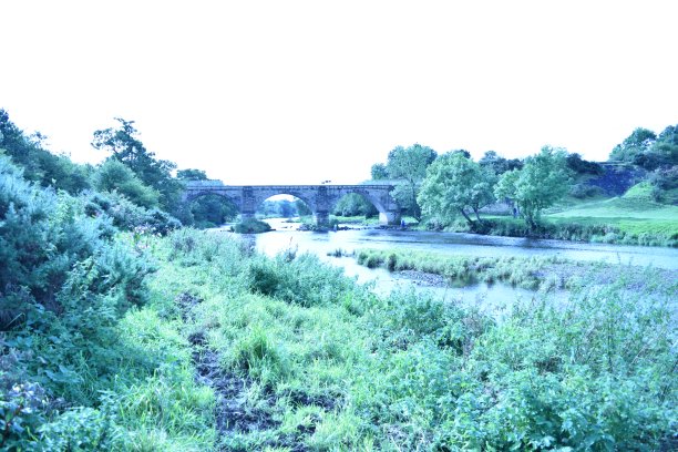 苏格兰东艾尔郡莱弥尔顿高架桥三个拱门图片下载