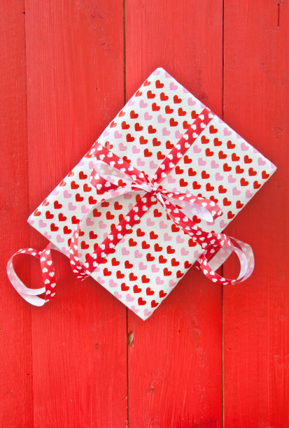 心形小礼盒图片下载