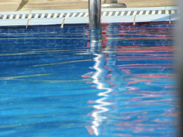 游泳池图片下载