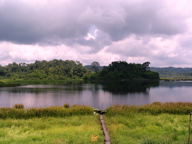 鳄鱼湖图片下载