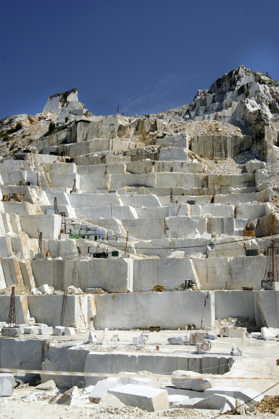 卡拉拉白色意大利大理石采石场图片下载