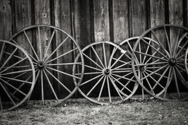 马车的轮子图片下载