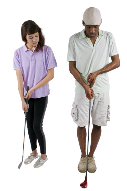 高尔夫教练和一个白人背景的青少年学生图片下载