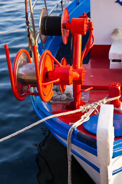 渔船，细节用红色色彩丰富的机械图片下载