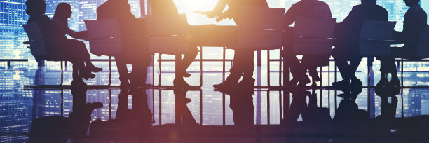 商务人士会议讨论城市景观概念素材图片