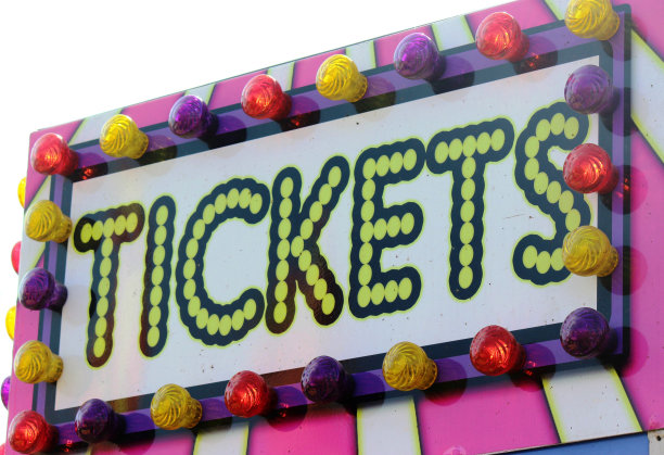 点燃的票签图片下载